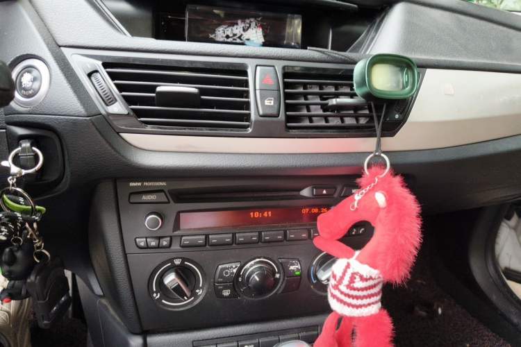Used BMW X1 2013 sDrive18i Fashion Model Audio And AC Panel