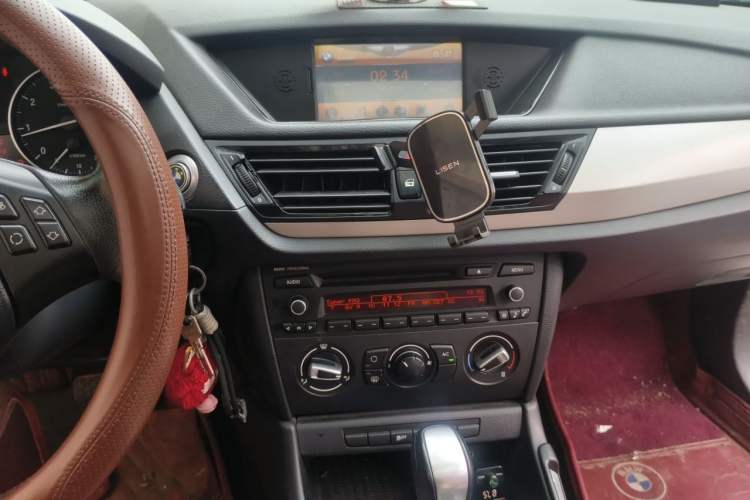 Used BMW X1 2013 sDrive18i Fashion Model Audio And AC Panel