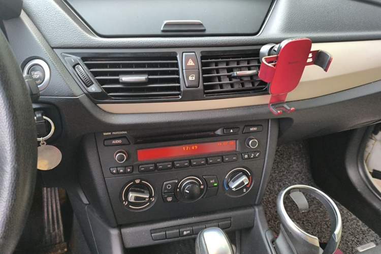 Used BMW X1 2013 sDrive18i Fashion Model Audio And AC Panel