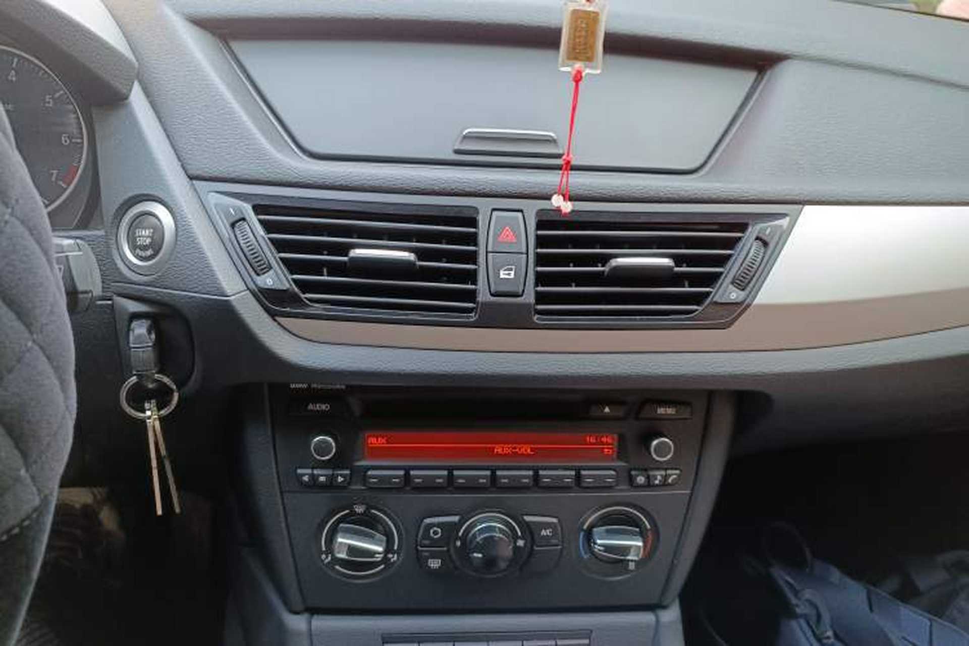 Used BMW X1 2013 sDrive18i Fashion Model Audio And AC Panel