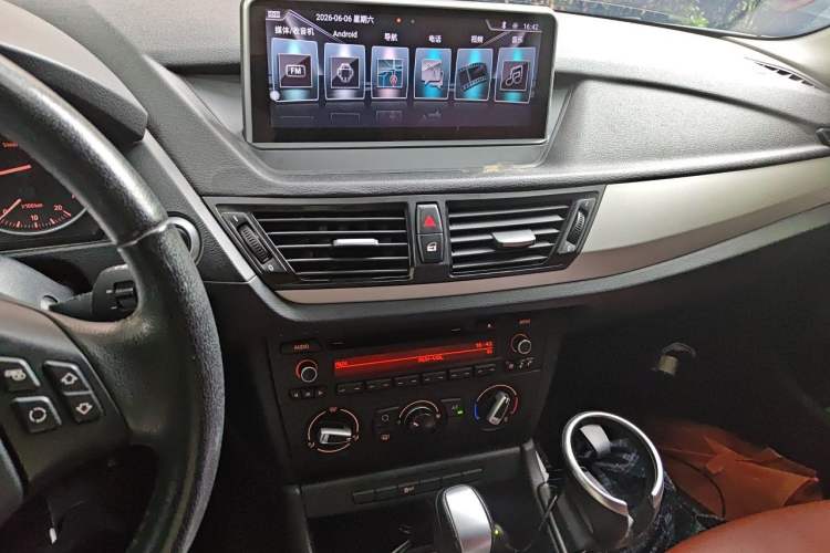 Used BMW X1 2013 sDrive18i Fashion Model Audio And AC Panel