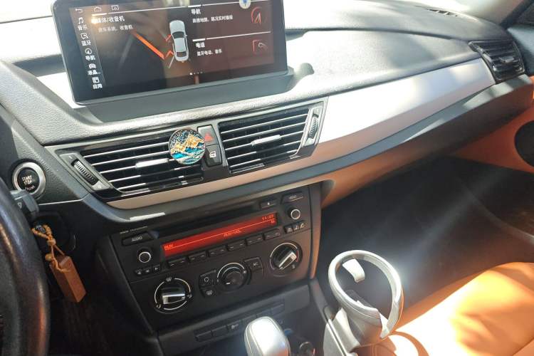 Used BMW X1 2013 sDrive18i Fashion Model Audio And AC Panel