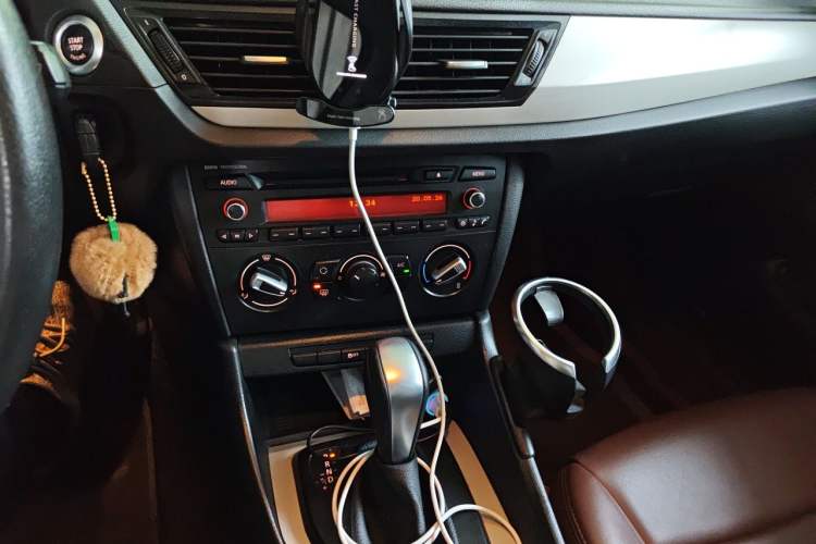 Used BMW X1 2013 sDrive18i Fashion Model Audio And AC Panel