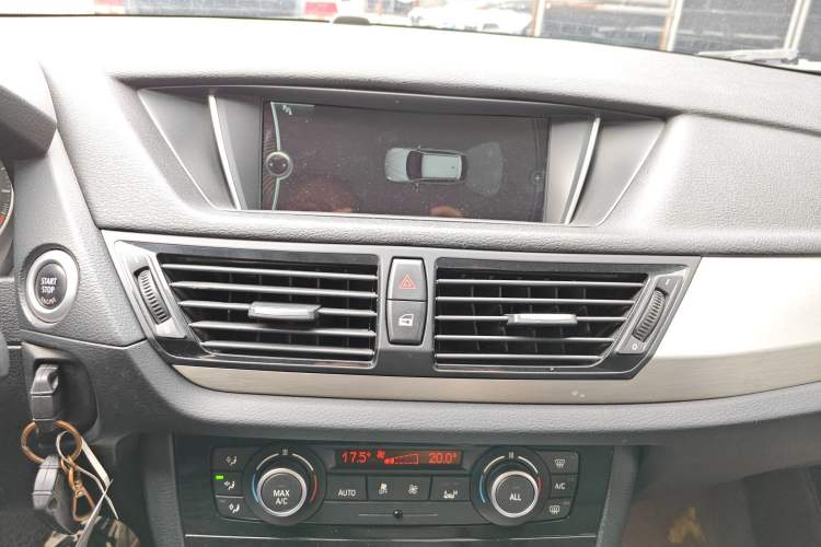 Used BMW X1 2013 sDrive18i Leading Model Audio And AC Panel