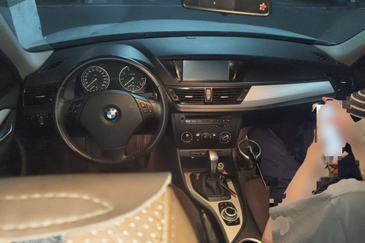 Used BMW X1 2013 sDrive18i Fashion Model Center Console