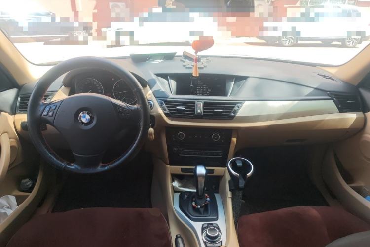 Used BMW X1  Center Console