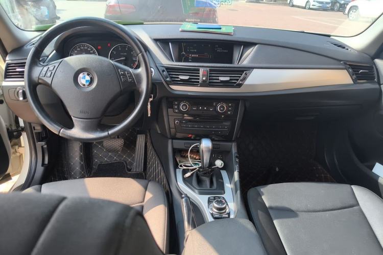 Used BMW X1 2013 sDrive18i Leading Model Center Console
