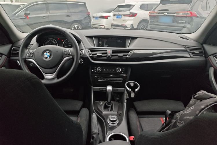 Used BMW X1 2013 sDrive18i Sport Design Package Center Console