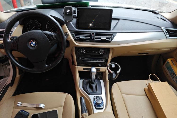 Used BMW X1 2013 sDrive18i Leading Model Center Console