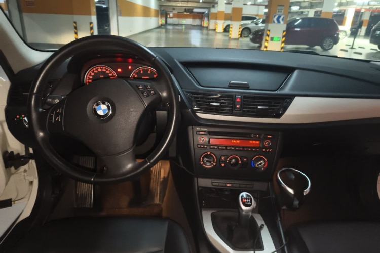 Used BMW X1 2013 sDrive18i manual model Center Console