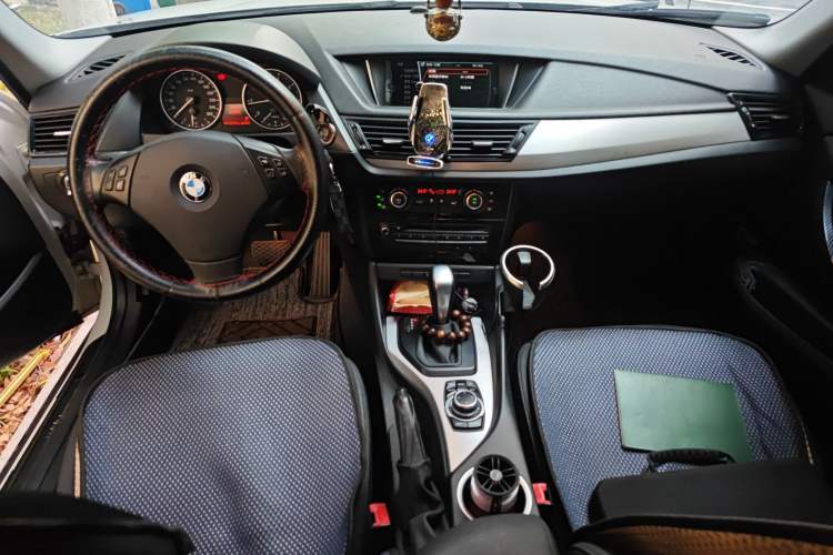 Used BMW X1 2013 sDrive18i Leading Model Center Console