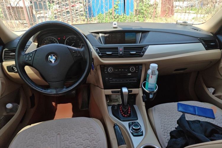 Used BMW X1 2013 sDrive18i Leading Model Center Console