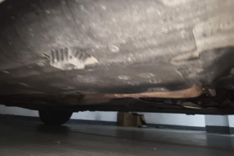 Used BMW X1 2013 sDrive18i manual model Chassis Front Right