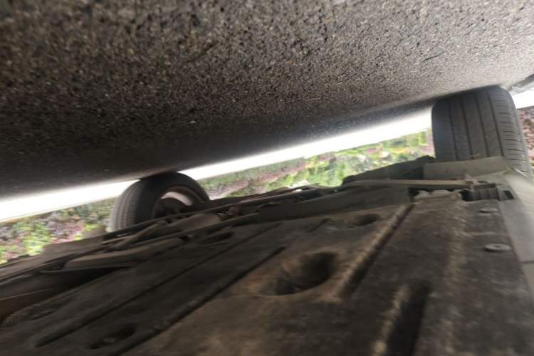 Used BMW X1 2013 sDrive18i manual model Chassis Rear Right