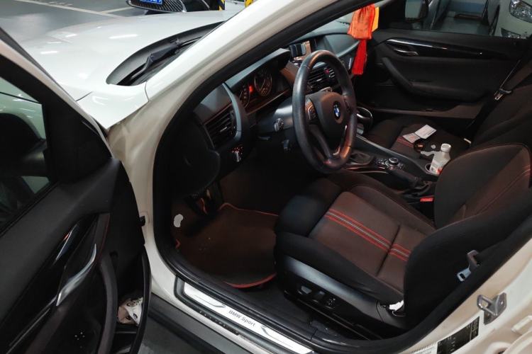 Used BMW X1 2013 sDrive18i Sport Design Package Driver Seat