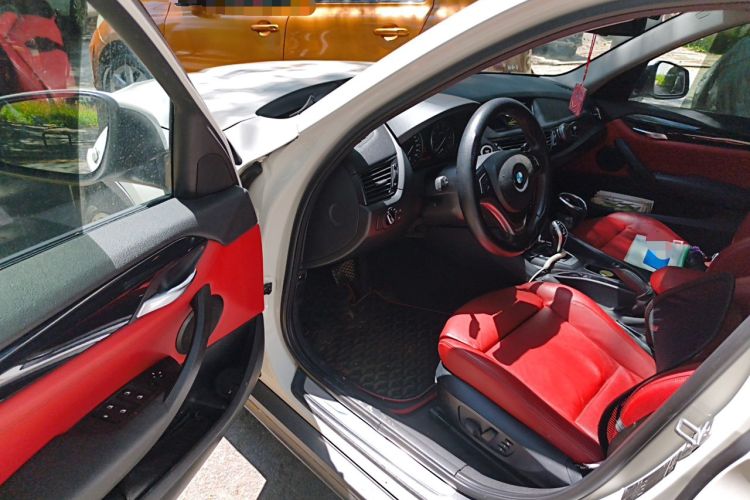 Used BMW X1 2013 sDrive20i Sports Design Package Driver Seat