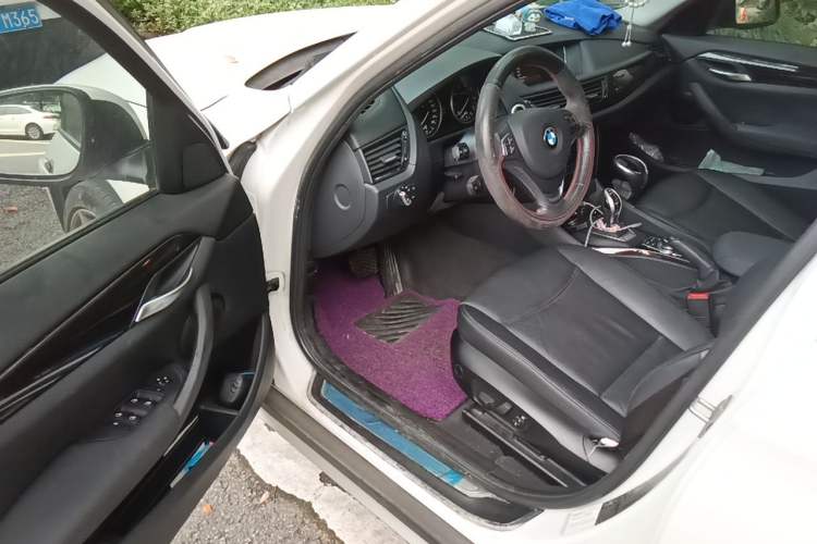 Used BMW X1 2013 xDrive20i X Design Package Driver Seat