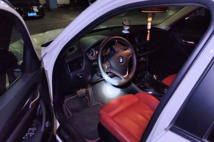 Used BMW X1 2013 sDrive18i Sport Design Package Driver Seat