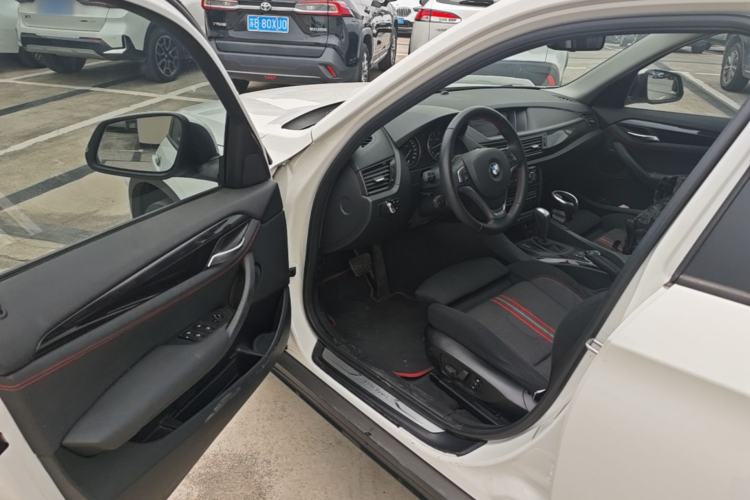 Used BMW X1 2013 sDrive18i Sport Design Package Driver Seat