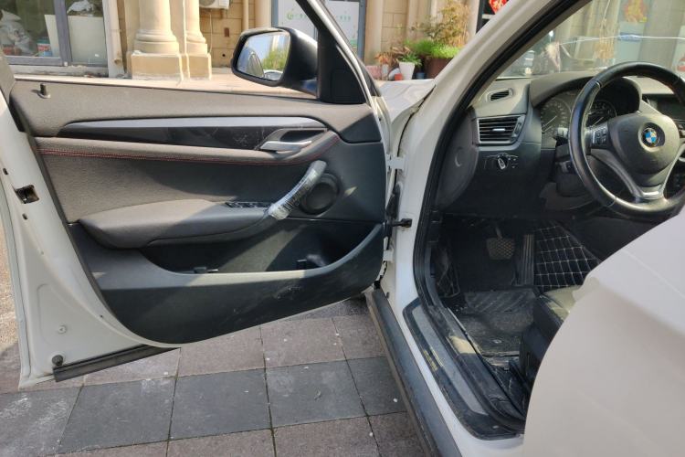 Used BMW X1 2013 sDrive18i Sport Design Package Driver Seat