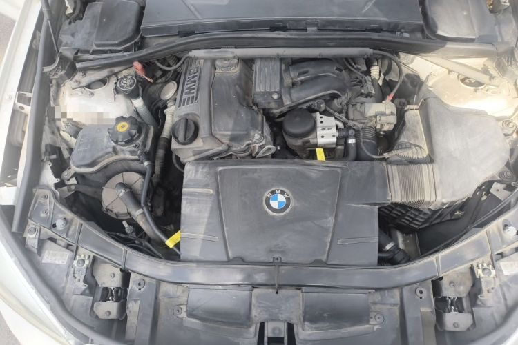 Used BMW X1 2013 sDrive18i Fashion Model Engine Bay