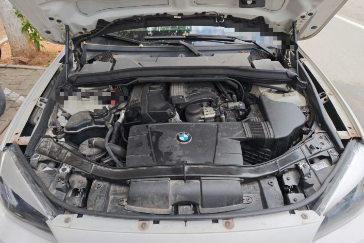 Used BMW X1 2013 sDrive18i Fashion Model Engine Bay