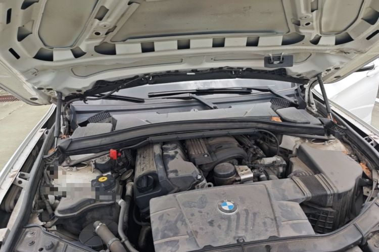 Used BMW X1 2013 sDrive18i Fashion Model Engine Bay