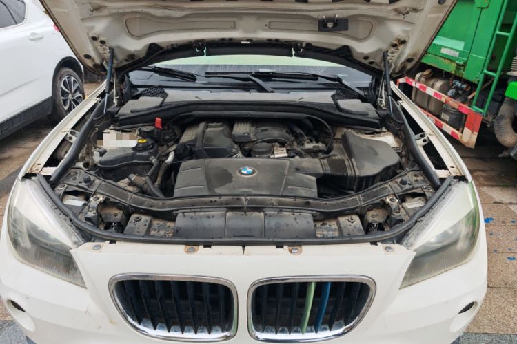 Used BMW X1 2013 sDrive18i Fashion Model Engine Bay