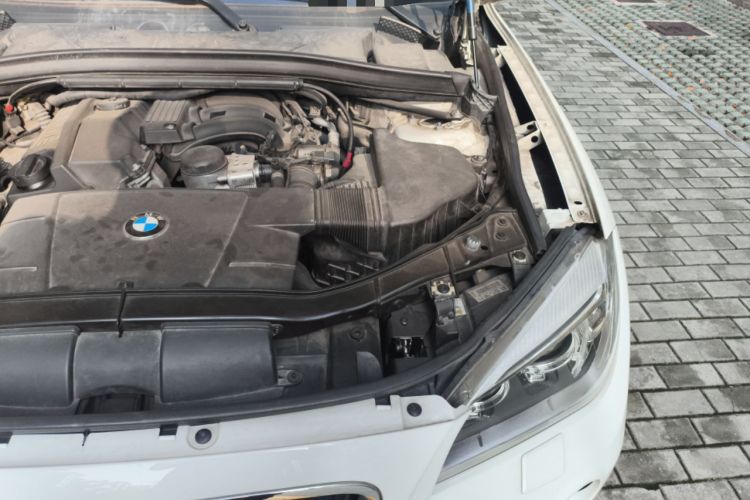 Used BMW X1 2013 sDrive18i Sport Design Package Engine Bay Left