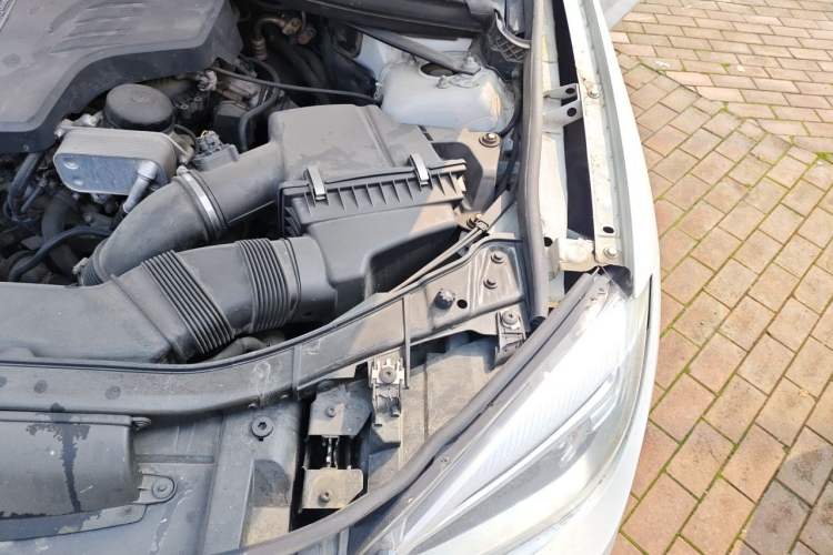 Used BMW X1 2013 xDrive20i X Design Package Engine Bay Left