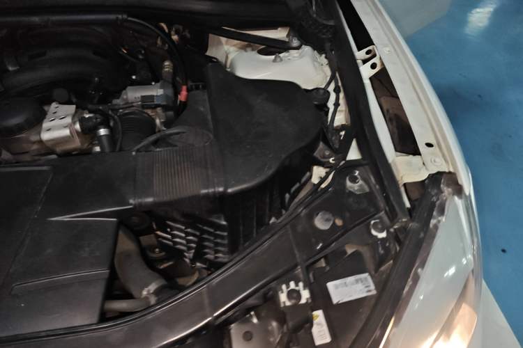 Used BMW X1 2013 sDrive18i Leading Model Engine Bay Left