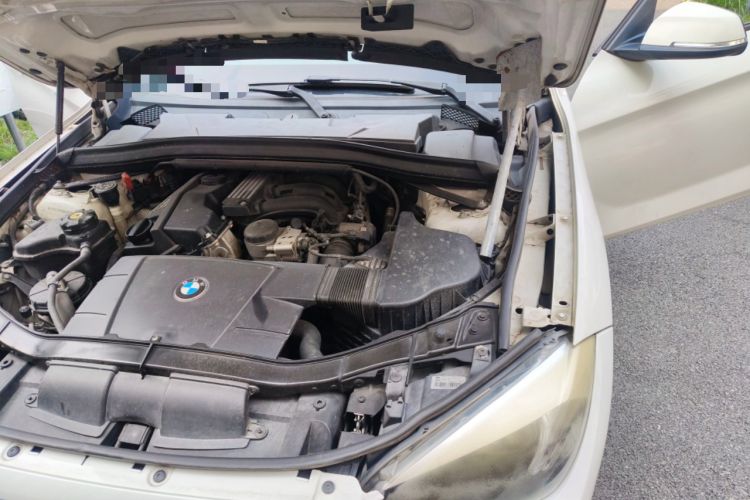 Used BMW X1 2013 sDrive18i Fashion Model Engine Bay Left