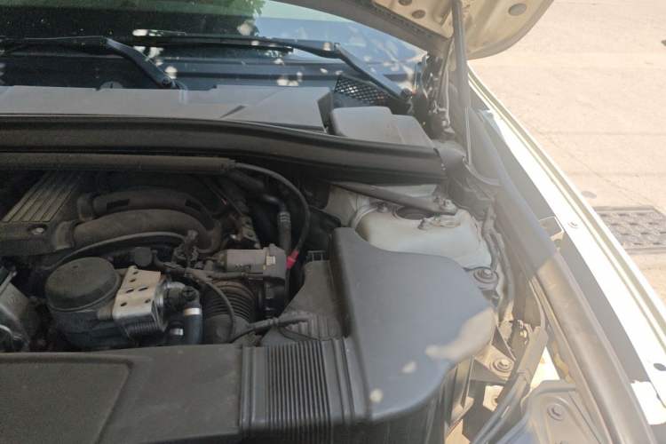 Used BMW X1 2013 sDrive18i Leading Model Engine Bay Left