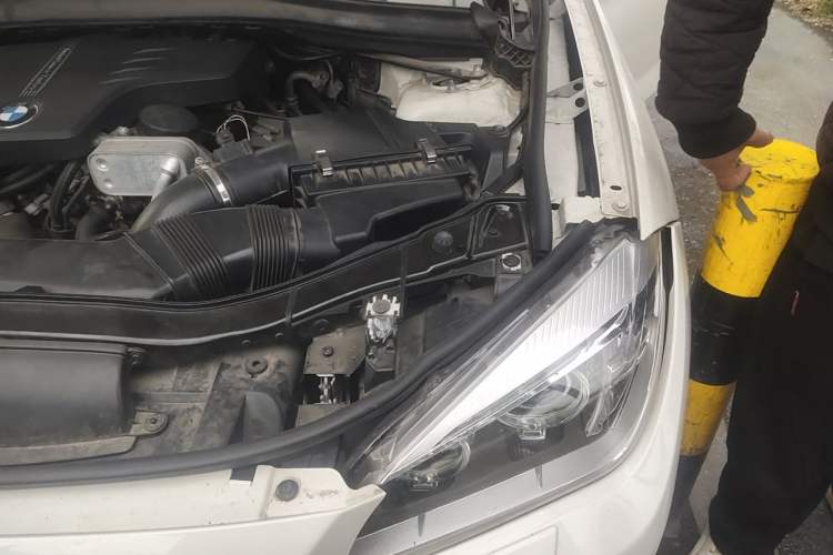 Used BMW X1 2013 sDrive20i Sports Design Package Engine Bay Left