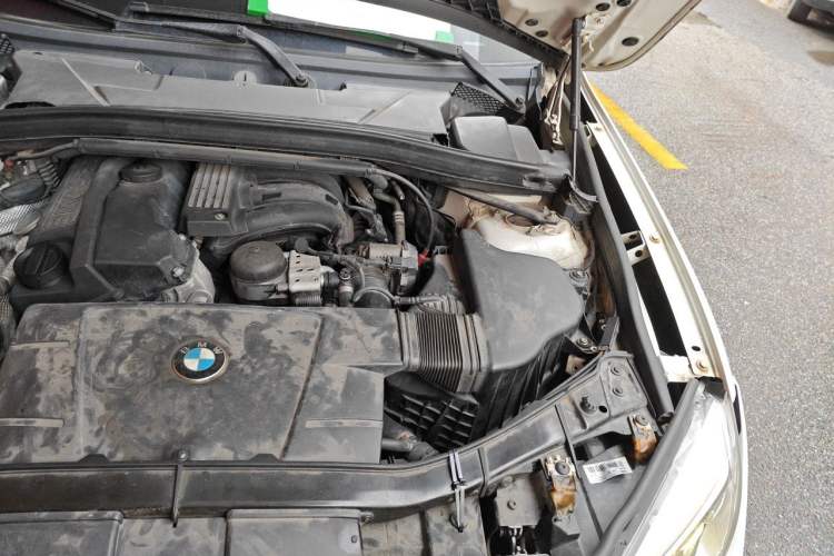 Used BMW X1 2013 sDrive18i Leading Model Engine Bay Left