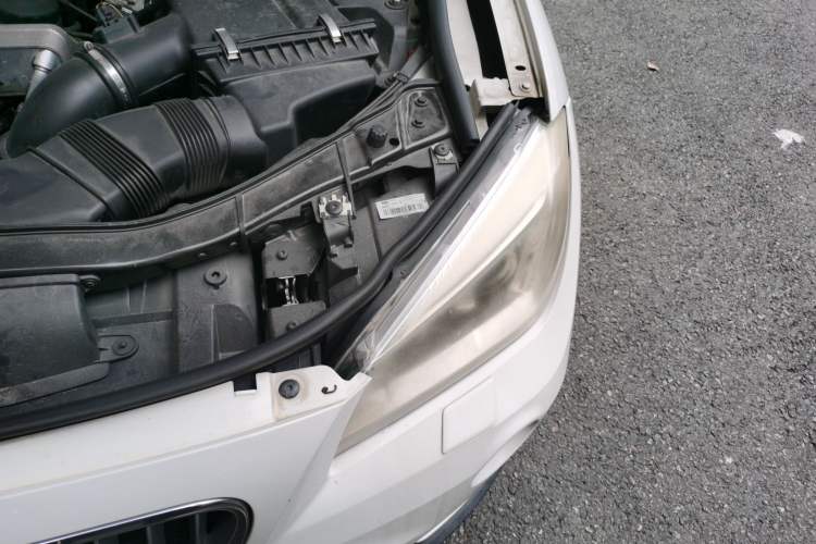 Used BMW X1 2013 xDrive20i X Design Package Engine Bay Left