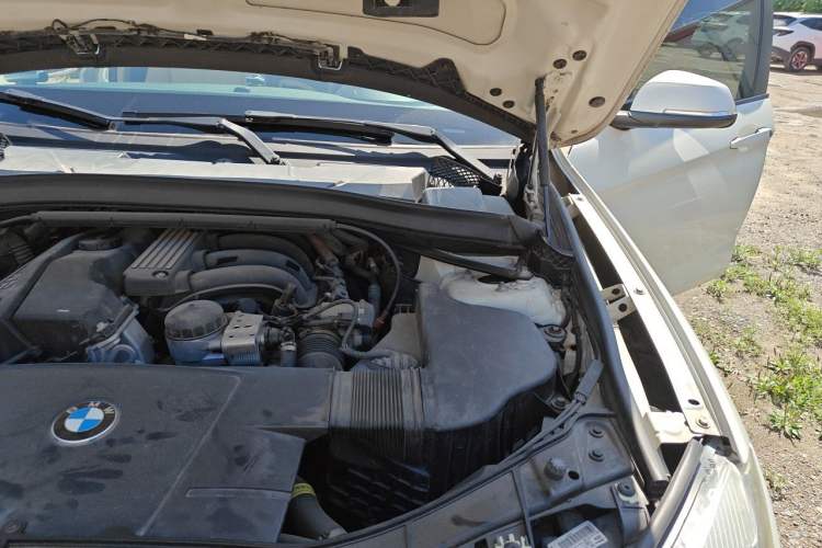 Used BMW X1 2013 sDrive18i Leading Model Engine Bay Left