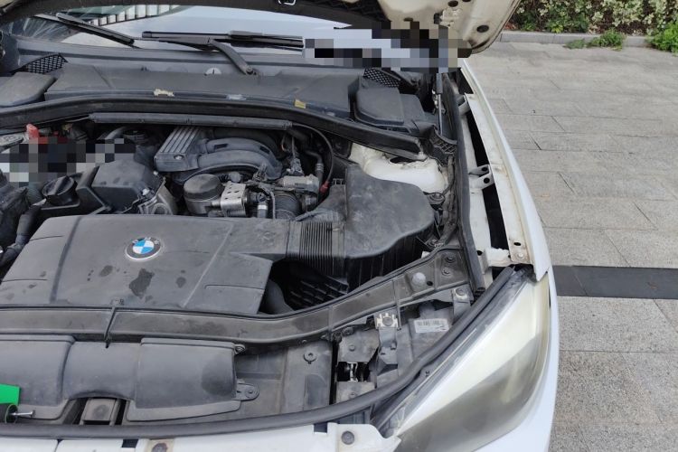 Used BMW X1 2013 sDrive18i Fashion Model Engine Bay Left