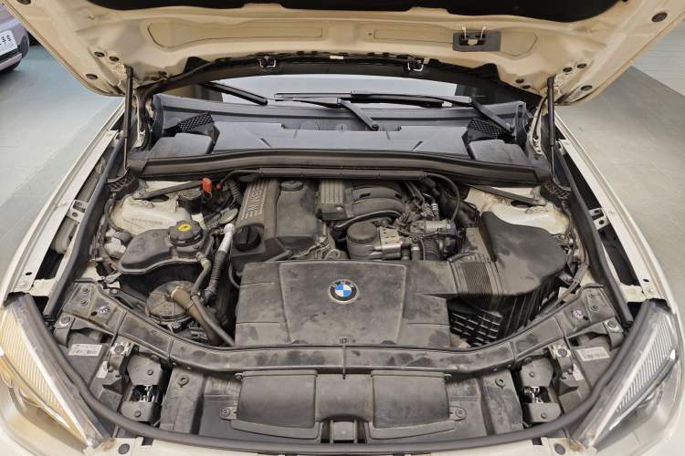 Used BMW X1 2013 sDrive18i Sport Design Package Engine Bay