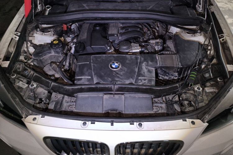 Used BMW X1 2013 sDrive18i Fashion Model Engine Bay