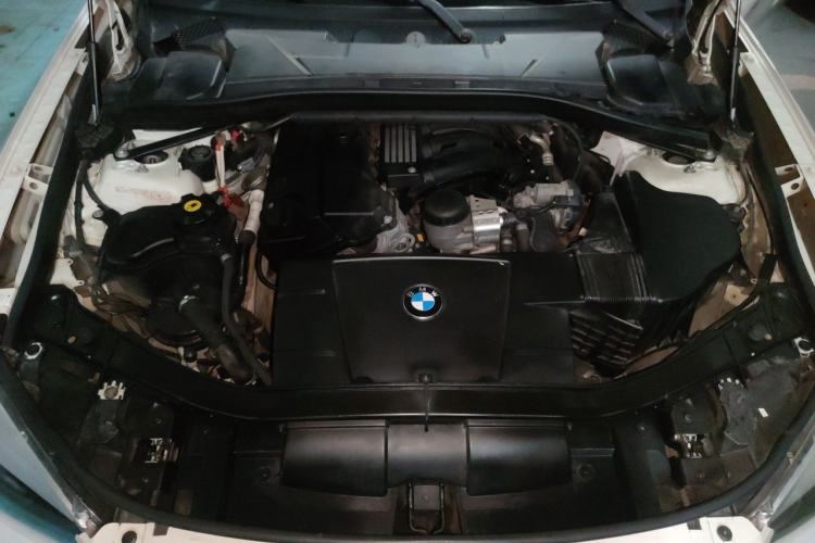 Used BMW X1 2013 sDrive18i Fashion Model Engine Bay