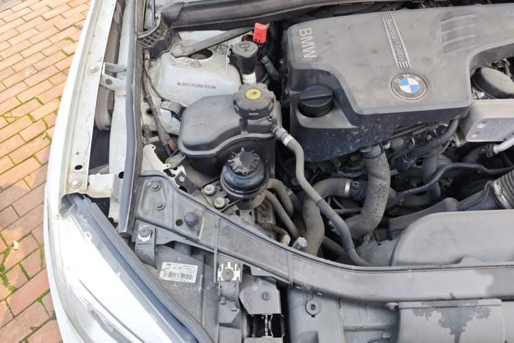 Used BMW X1 2013 xDrive20i X Design Package Engine Bay Right