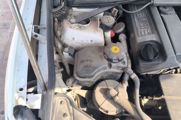 Used BMW X1 2013 sDrive18i Leading Model Engine Bay Right