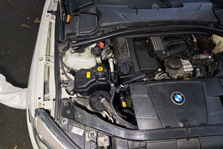 Used BMW X1 2013 sDrive18i Leading Model Engine Bay Right