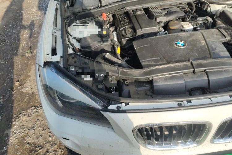 Used BMW X1 2013 sDrive18i Fashion Model Engine Bay Right