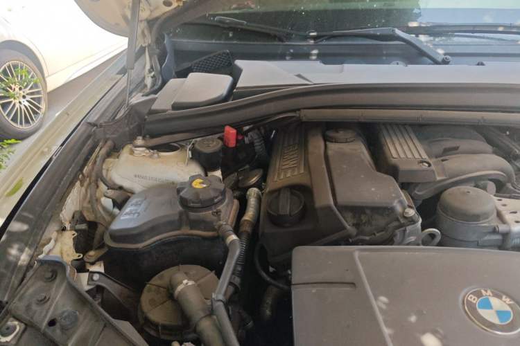Used BMW X1 2013 sDrive18i Leading Model Engine Bay Right
