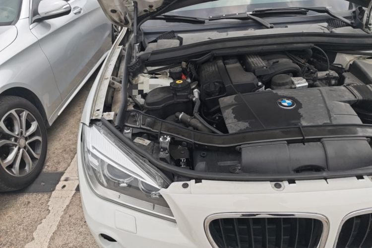 Used BMW X1 2013 sDrive18i Sport Design Package Engine Bay Right