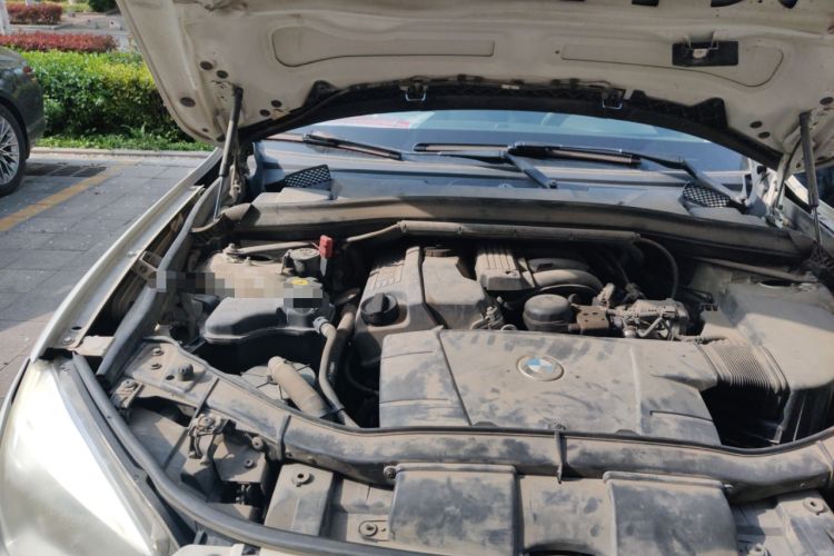 Used BMW X1 2013 sDrive18i Sport Design Package Engine Bay Right