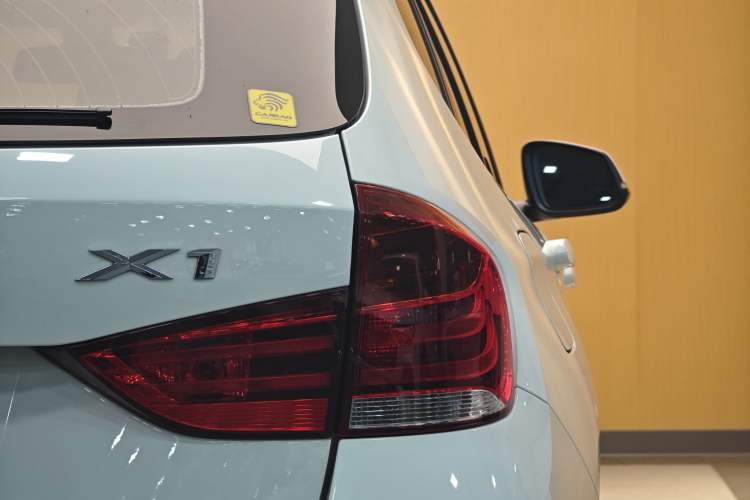 Used BMW X1 2013 sDrive18i Sport Design Package Exterior 9