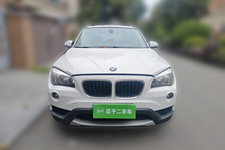 Used BMW X1 2013 sDrive18i manual model Front